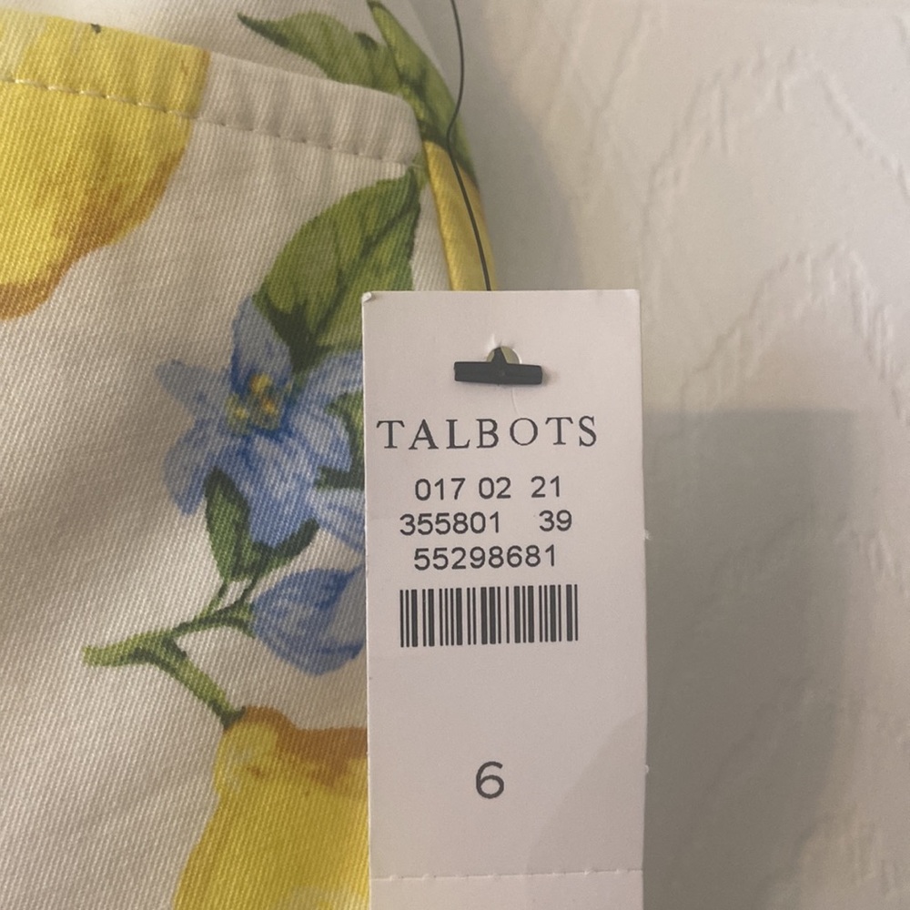 Talbots Yellow Lemon Print Women’s Shorts size 6 brand new two front pockets - Picture 2 of 8